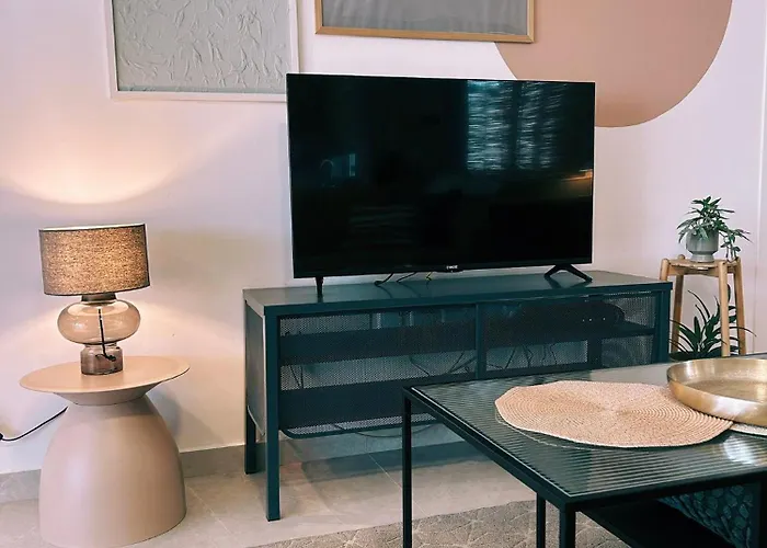 Apartamento Contemporary Style Terraced In Spb By Homely St Paul's Bay