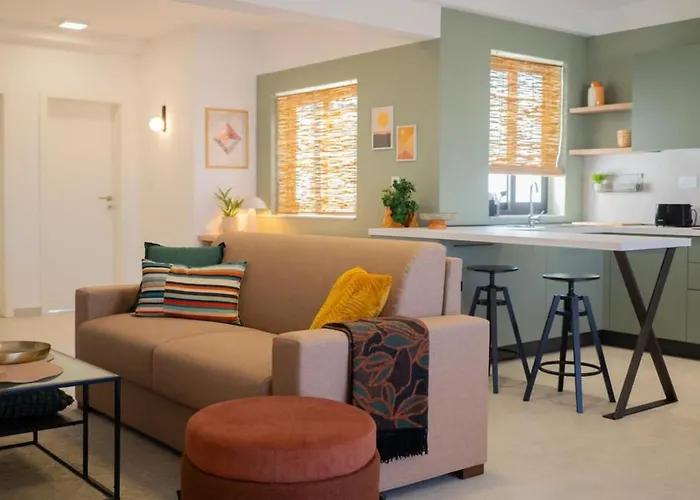 Apartamento Contemporary Style Terraced In Spb By Homely St Paul's Bay